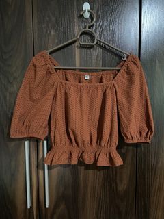 UNIQLO Cotton Embroidery Square Neck Cropped Short Sleeve Blouse (Brown)