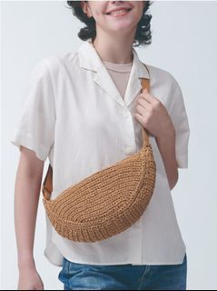 UNIQLO Round Mini Crochet Bag BEIGE