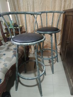 2 Metal Bar Stools/ High Chairs