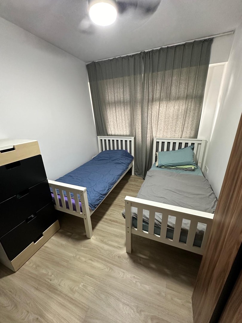 (Category: ) located in . Submitted by janlion (Listing ID 1302548354, Image 1). Description: .