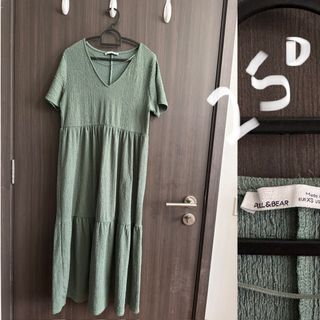 Assorted Preloved Dresses for Sale (Uniqlo,Pull&Bear,H&M, Bayo, Mango)
