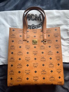 (Category: ) located in . Submitted by preloved_bysns (Listing ID 1302503278, Image 1). Description: .