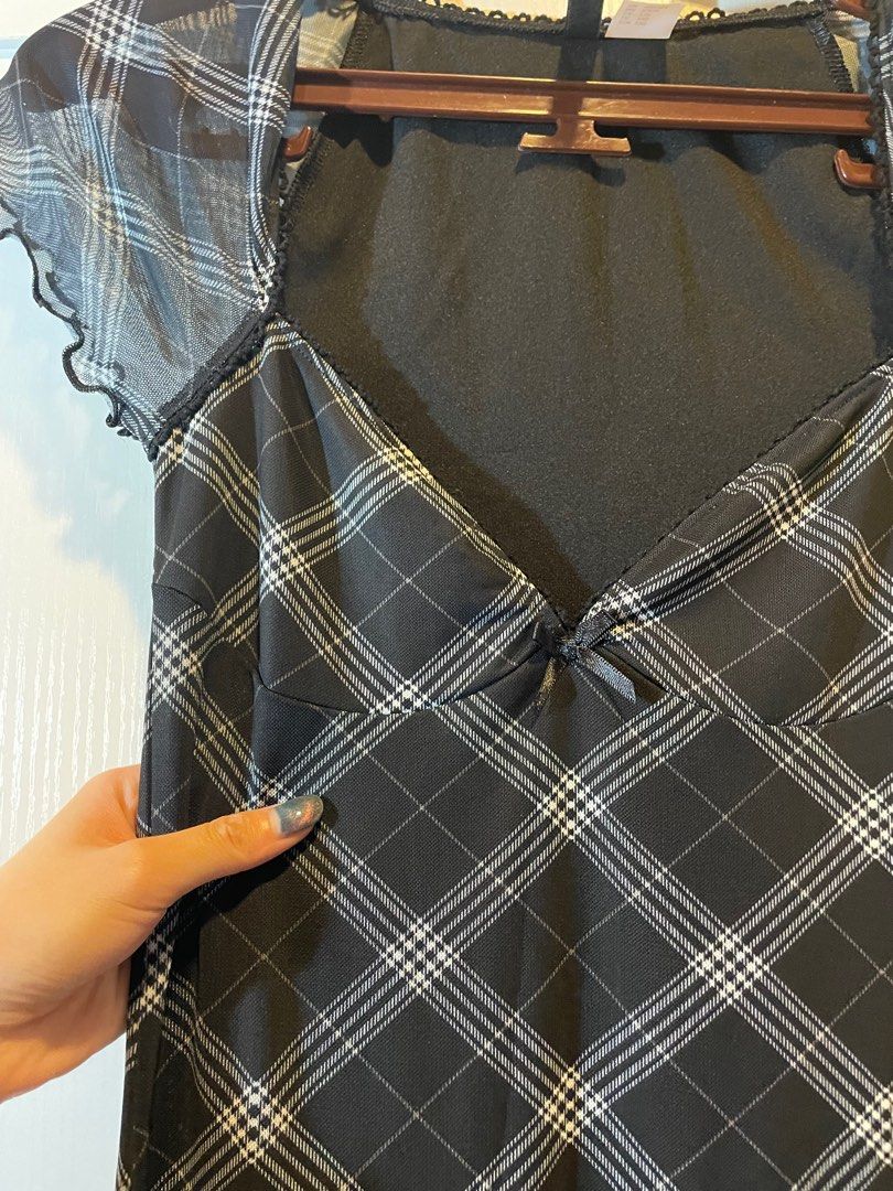 BN H&M Plaid Dainty Dress, Women's Fashion, Dresses & Sets, Dresses on  Carousell