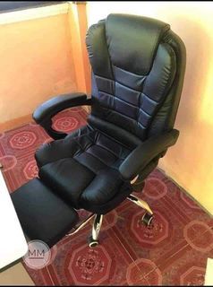 BOSS CHAIR WITH FOOT REST AND MASSAGER