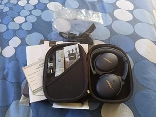 BrandNew
BOSE Noise Cancelling Limited Edition Quiet Comfort 45 HeadPhones
