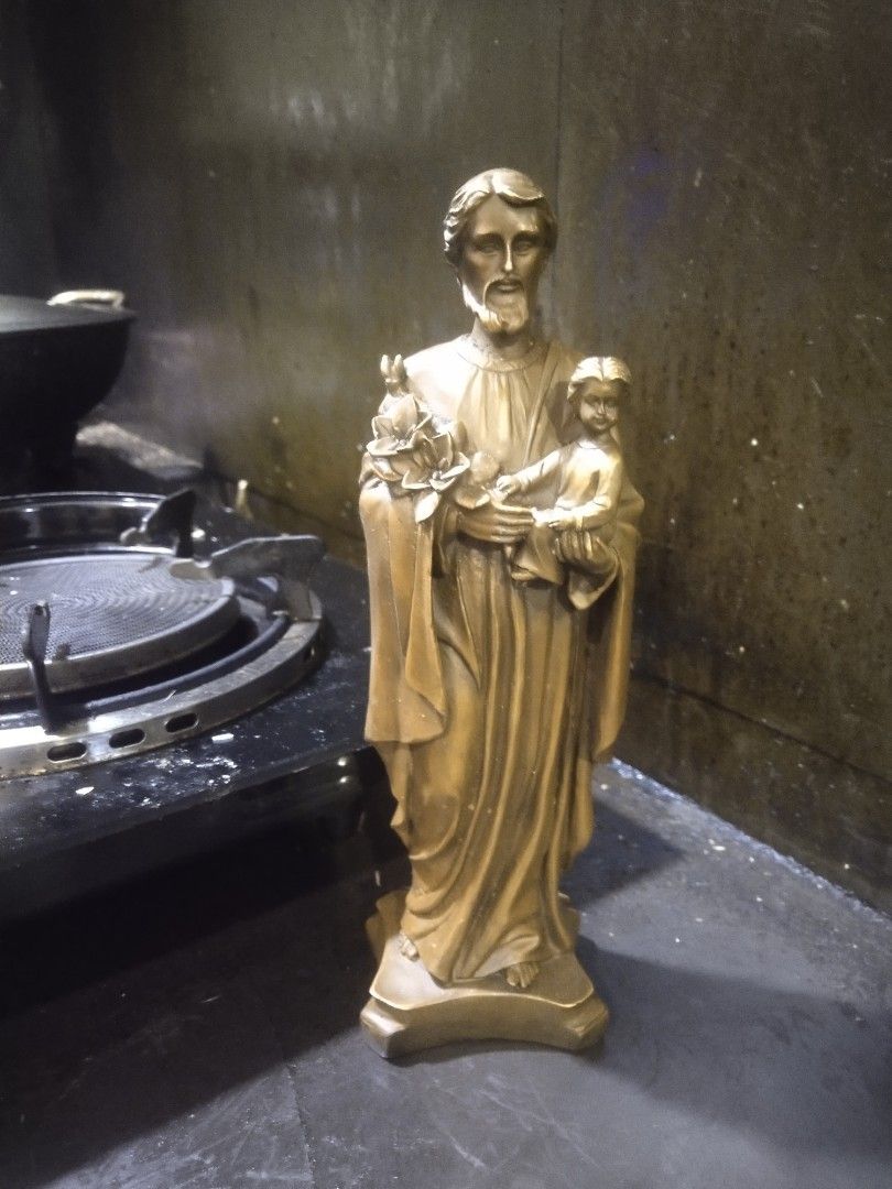 Brass St. Joseph statue display (Category: Religious Items) located in Manila. Submitted by kurukutuk (Listing ID 1302550742, Image 3). Description: brass St. Joseph statue display 12 x 4 inches HxL made of brass.
