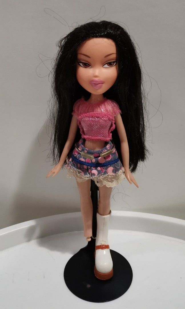 Bratz MGA 2001 Jade doll (Category: Kids Toys) located in Quezon City. Submitted by elliedeclutter (Listing ID 1302556814, Image 1). Description: She is missing one of her shoes! She needs hairspa. Message me If you have any questions! (:.