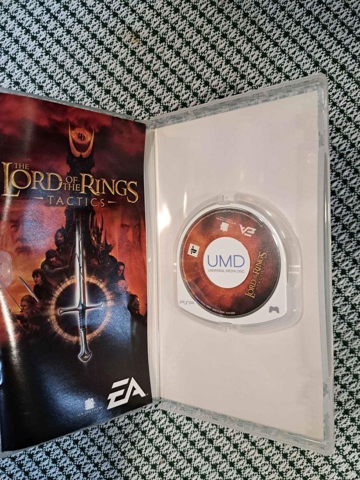 (collection) LOTR tactics psp game mini disc, Hobbies & Toys, Music ...