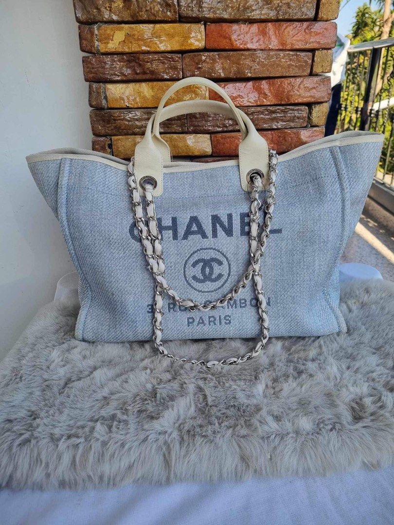 Deauville super SALE!!!! (Category: Luxury Bags & Wallets) located in Santa Ana. Submitted by astonandariana (Listing ID 1295005127, Image 1). Description: .