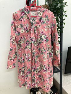 (Category: ) located in . Submitted by wander.wardrobe (Listing ID 1302536348, Image 1). Description: .