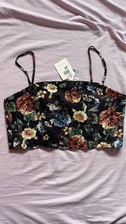 Floral midriff / cropped top — pre-owned