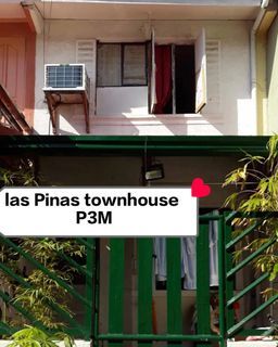 For sale townhouse bf Resort Las Pinas