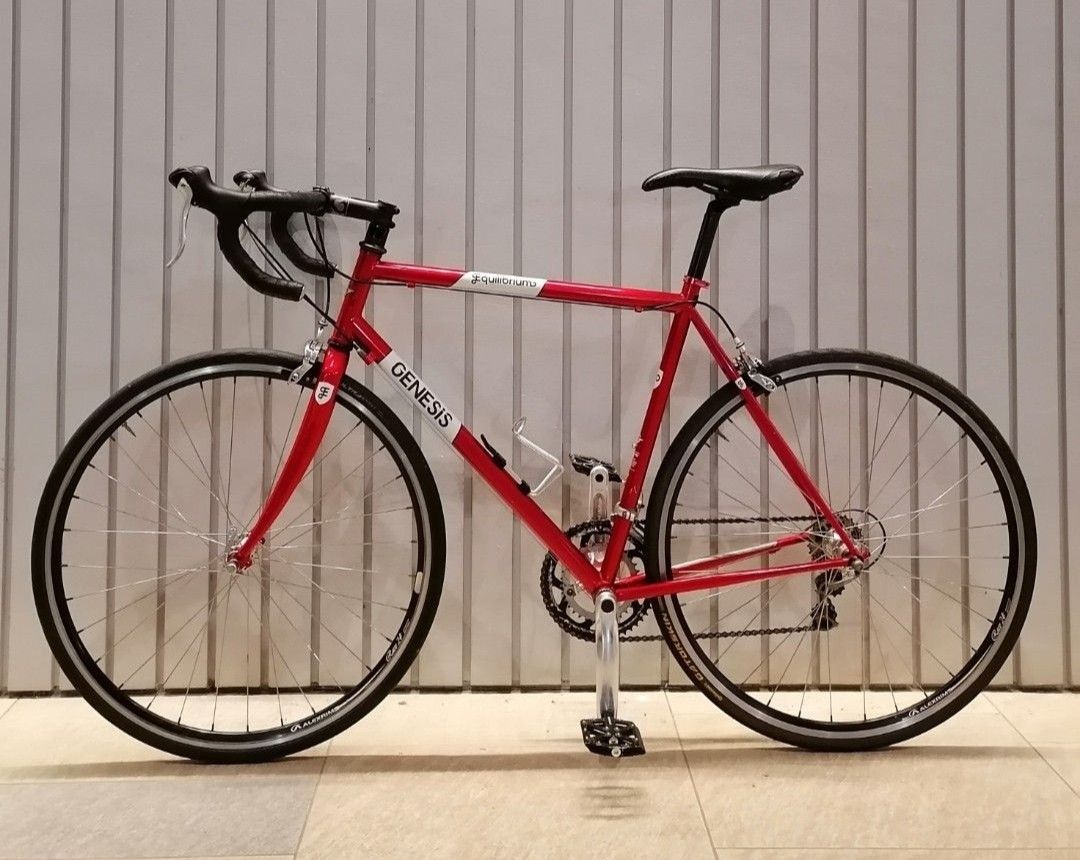 Genesis Road Bike, Sports Equipment, Bicycles & Parts, Bicycles on