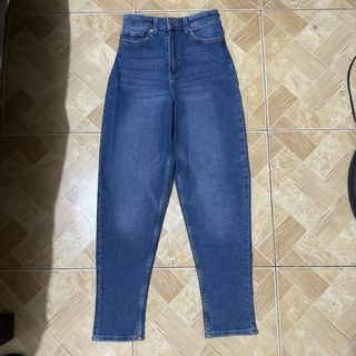 H&M Highwaisted Mom Jeans/Pants