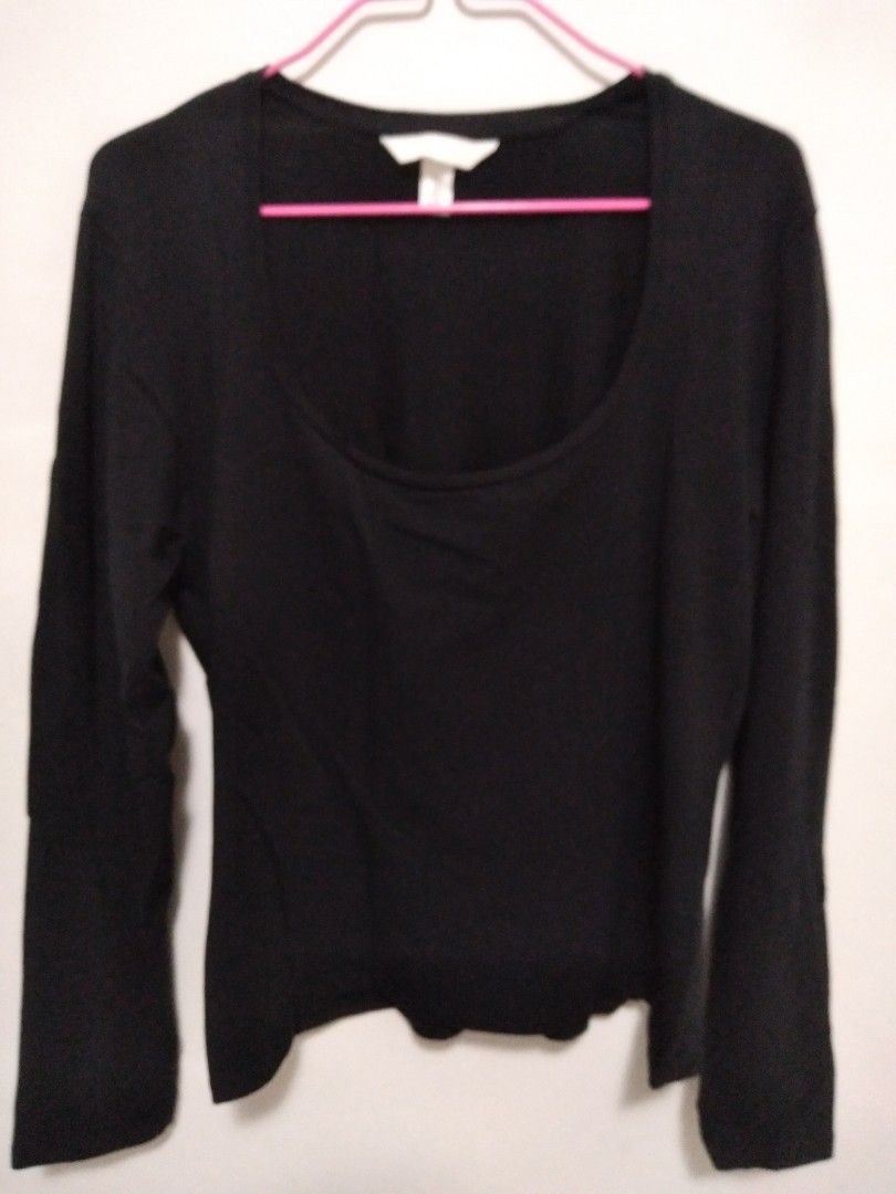 H&M long sleeves blouse (Category: Others Tops) located in Quezon City. Submitted by jrodf (Listing ID 1302512931, Image 1). Description: .