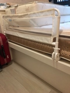 （分類：）位於 。 由 preloved021 提交（商品編號 1302533595，圖片 1）。簡介： 。