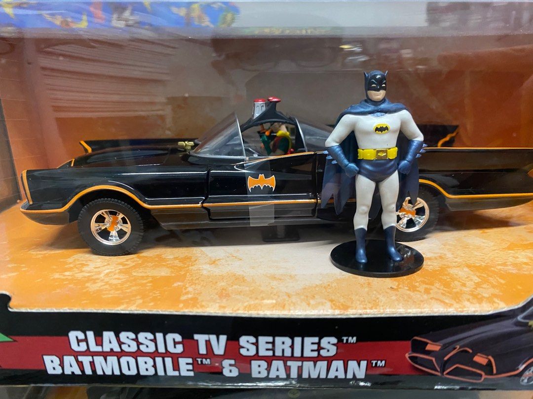 Jada Batmobile and scooby doo mystery machine Van die cast hot wheels matchbox batman DC Direct