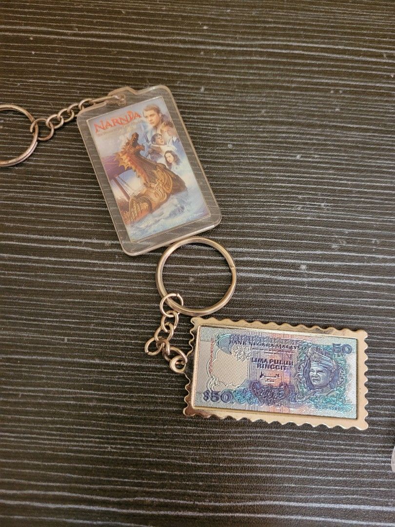 Keychains (Category: Travel Essentials & Accessories) located in Kuala Lumpur. Submitted by simplyonly (Listing ID 1302442635, Image 3). Description: keychain souvenirs from around the world. ranging from RM5 to RM25 get cheaper price with bigger quantity purchase.