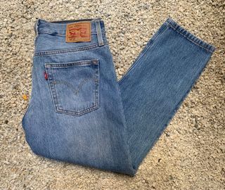 LEVI’S 501 CT CUSTOMIZED TAPERED JEANS