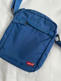 Levi’s Sling Bag