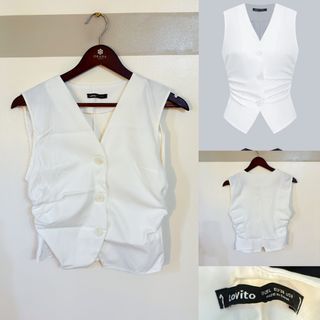Lovito White Pleated Vest