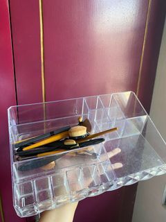 Makeup Organizer with free brushes