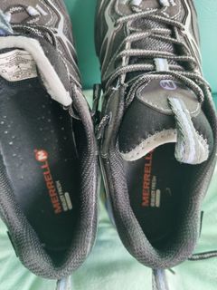 Merrel hiking shoes