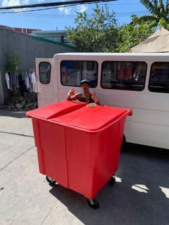 Mobile trash bin