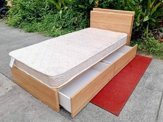 Nitori BedSet w/ Storage
2 pieces available
Single Size 39 x 83
Php 10,500 each
Php 18500 for 2

2 pullout drawers
Nitori spring mattress
In good condition