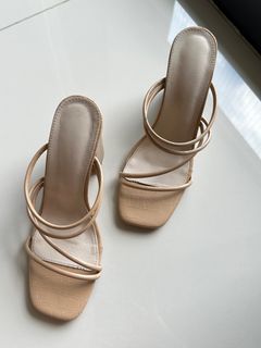 (Category: ) located in . Submitted by rnhrecyclothes (Listing ID 1302443769, Image 1). Description: .