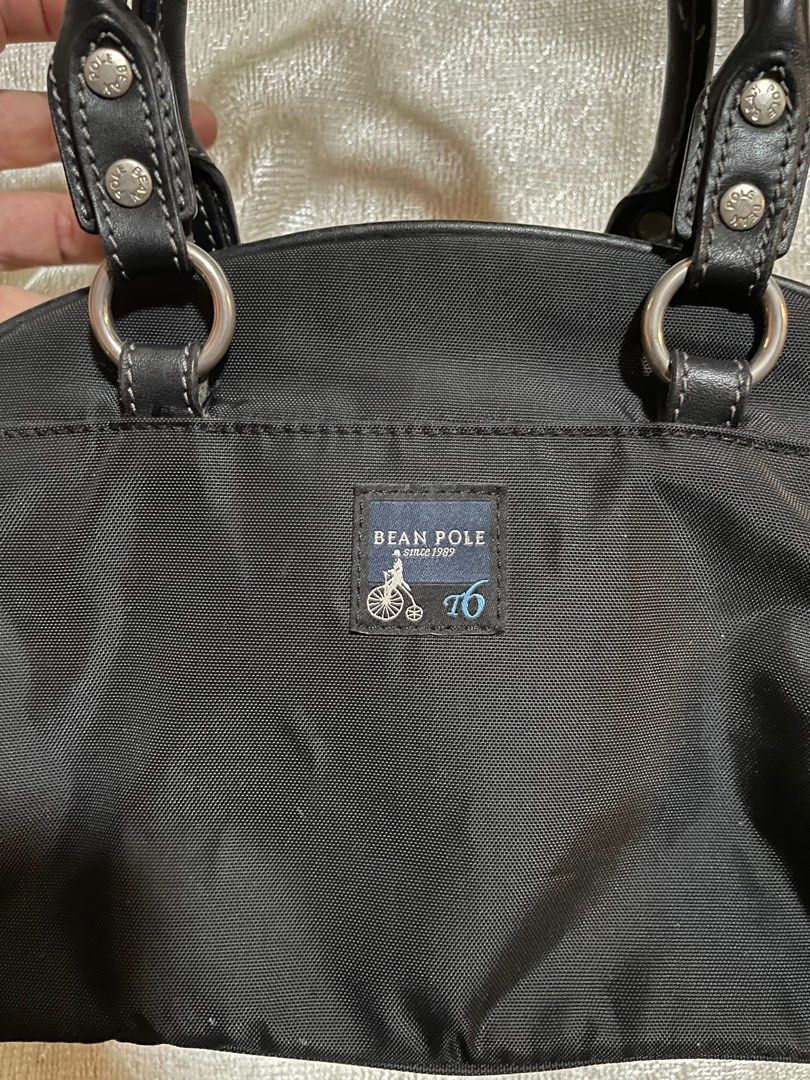 Nylon Bean Pole Kili Bag (Category: Shoulder Bags) located in San Pedro. Submitted by pluslass (Listing ID 1302445693, Image 2). Description: Small Bean Pole Kili bag in good condition. Few signs of usage. Black in color..