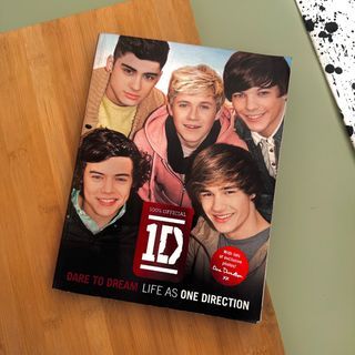 One Direction Official Dare To Dream Book Band Merch