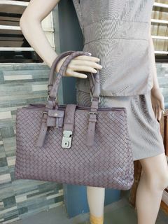 P3,500 only
# 21054 - genuine leather bag 38cm
