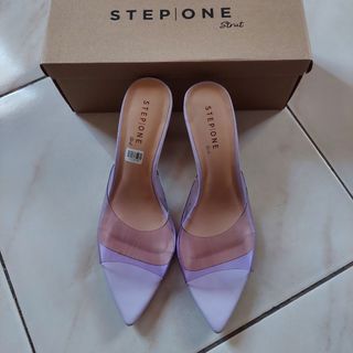 Peep toe Paige stilettos size 9 pointed heels