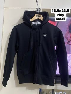 Play hoodie with zip