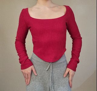 Ribbed red longsleeve