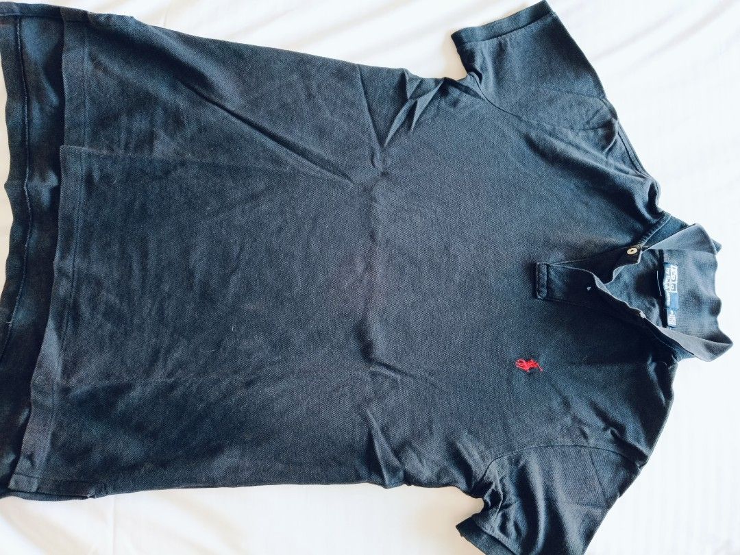 RL (Category: Tshirts & Polo Shirts) located in Nilai. Submitted by nilai_boundary68 (Listing ID 1302443663, Image 3). Description: PM for details.