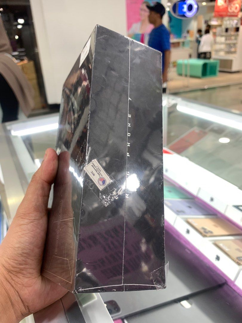 ROG 7 (16/512gb) (Category: Asus) located in Manila. Submitted by arzillah (Listing ID 1302458286, Image 2). Description: ROG 7 512gb 16gb ram Factory unlock Ntc approve Global rom Snapdragon 8 Gen2 Brand new Sealed Black Open for COD/COP + SF Manila area (sameday delivery) Province area (via LBC) required DP to avoid cancellations Physical store: Greenhills Shopping Center, 2ndfloor, stall#: Ai 11 Contact#: 09482217224 Page: Arzillah Gadgets Sho