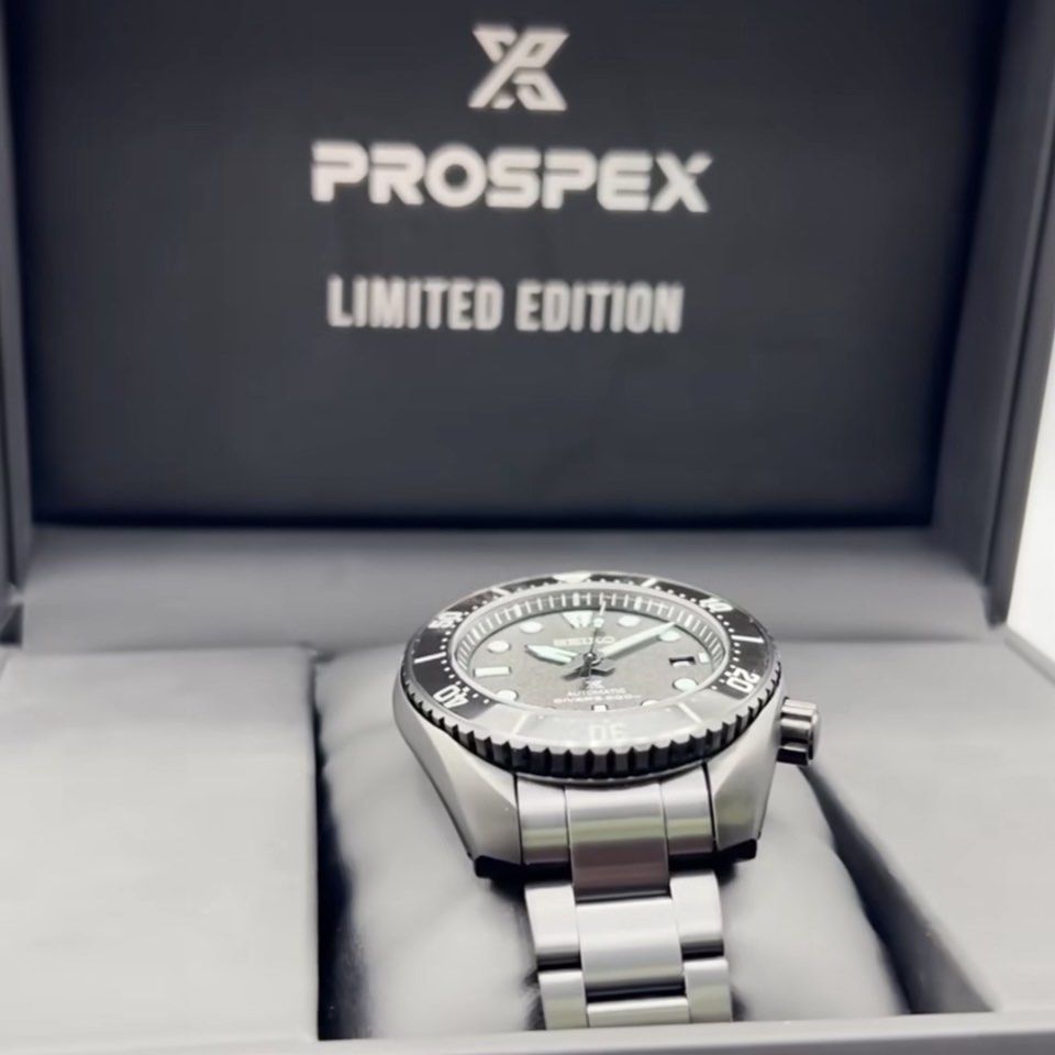 Seiko Night Vision Sumo SPB433 SPB433J1 (Category: Men's Watches) located in Manila. Submitted by seikowatchfactory (Listing ID 1302405962, Image 3). Description: BNIB 10/10 Model: SPB433J1 Price: 57k Specifications: Limited Edition Case Diameter: 45mm Case Thickness: 13.4mm Lug-to-lug: 52.6mm Lug size: 20mm Caliber 6R35 Automatic Movement with Hacking and Manual winding mechanism Approx. 70 hours Power Reserve 24 Jewels Date display Case Materia