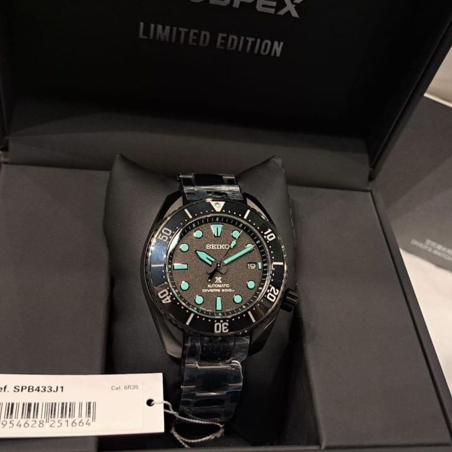 Seiko Night Vision Sumo SPB433 SPB433J1 (Category: Men's Watches) located in Manila. Submitted by seikowatchfactory (Listing ID 1302405962, Image 1). Description: BNIB 10/10 Model: SPB433J1 Price: 57k Specifications: Limited Edition Case Diameter: 45mm Case Thickness: 13.4mm Lug-to-lug: 52.6mm Lug size: 20mm Caliber 6R35 Automatic Movement with Hacking and Manual winding mechanism Approx. 70 hours Power Reserve 24 Jewels Date display Case Materia