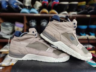 (Kategori: ) berada di . Dikirim oleh marlexsneakers (ID iklan 1302402405, Gambar 1). Deskripsi: .