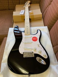 Squier by Fender Sonic Stratocaster Brand new with receipt