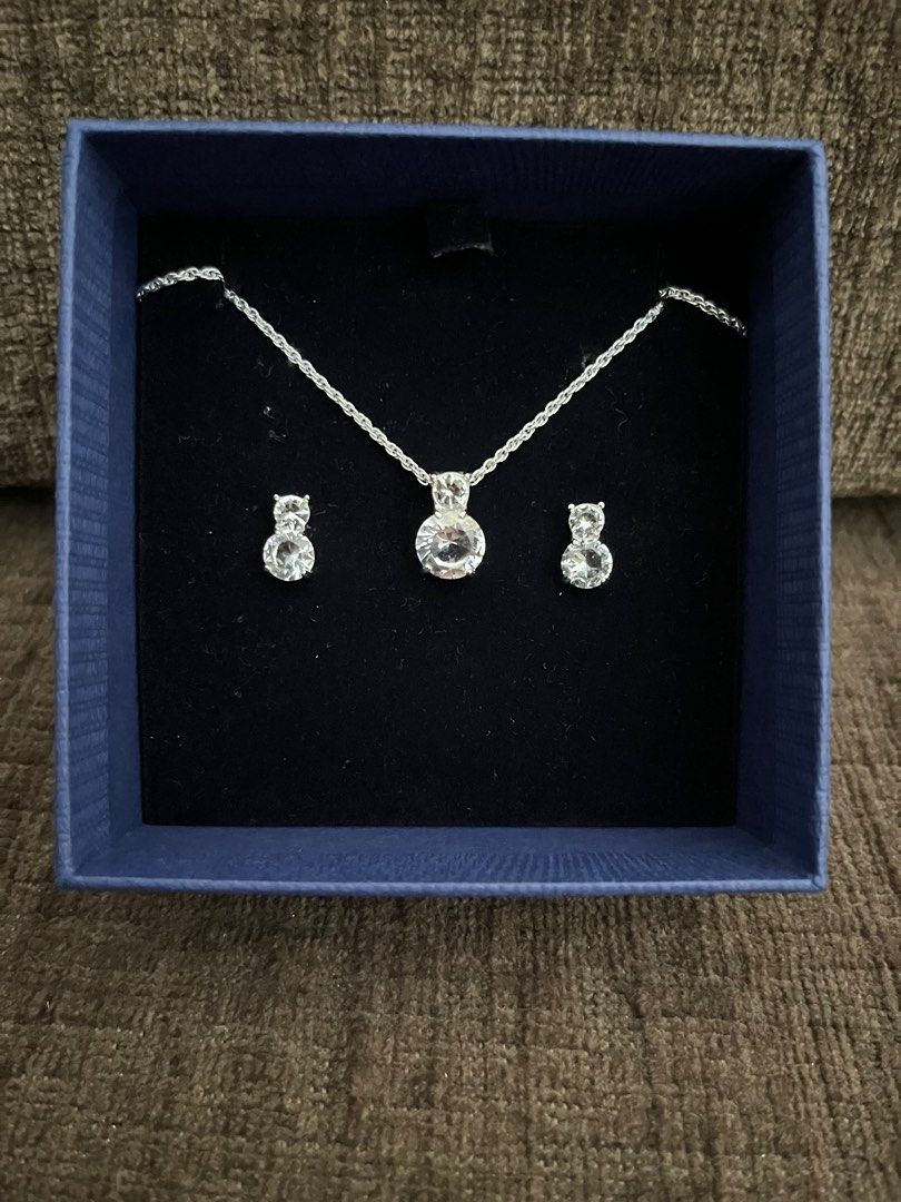Swarovski Brilliance Set Pendant Earrings Swarovski Brilliance Set