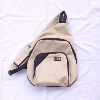 (Kategori: ) berada di . Dikirim oleh stock.lemarie (ID iklan 1302285397, Gambar 1). Deskripsi: .