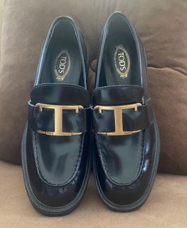 TOD’S LOAFERS IN LEATHER