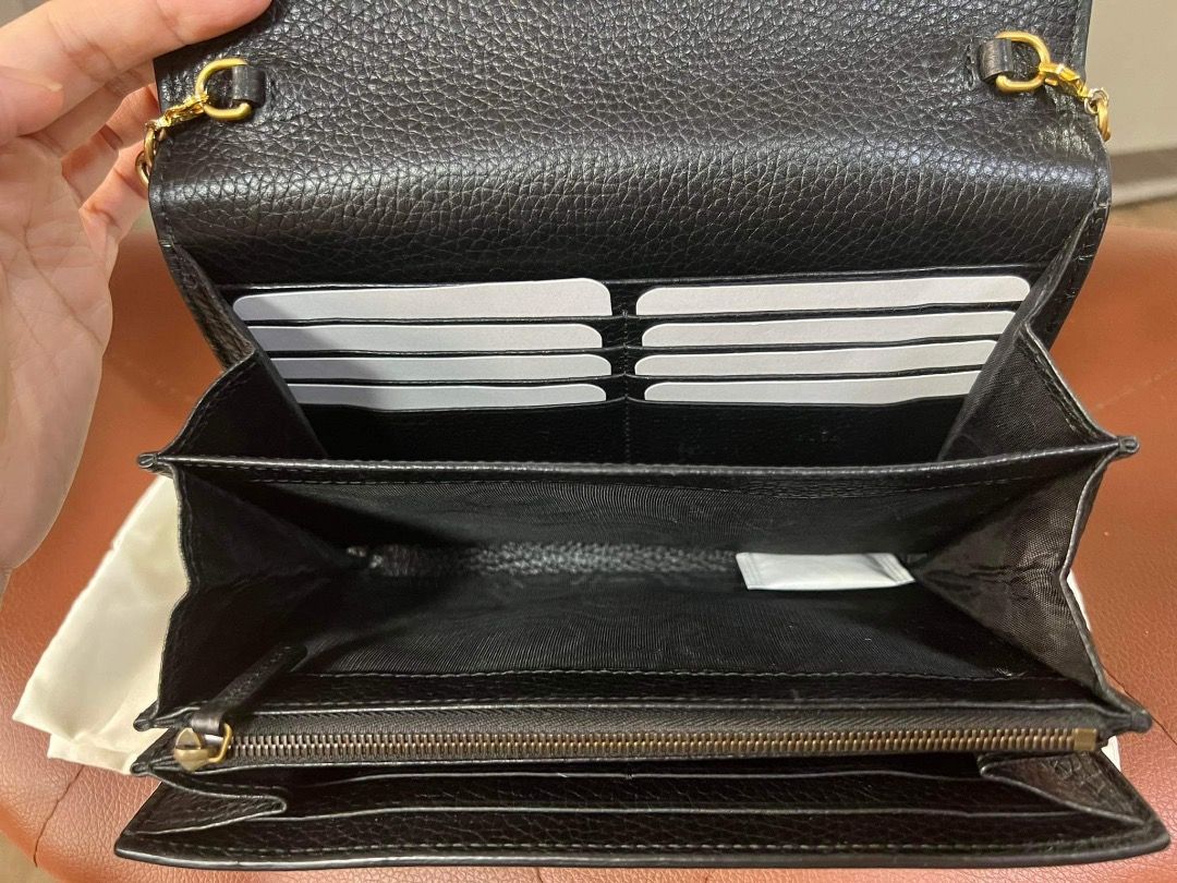 WOC GUCCI (Category: Luxury Bags & Wallets) located in Quezon City. Submitted by hellopatchi (Listing ID 1302432424, Image 3). Description: Negotiable for sure buyer only complete w/o receipt .