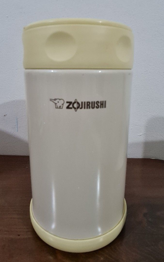 Zojirushi Lunch Jar (Category: Food Organization & Storage) located in Quezon City. Submitted by smallblackant (Listing ID 1302391837, Image 3). Description: 750ml Pearl Yellow SW-FBE75 YP model sf at buyers expense.