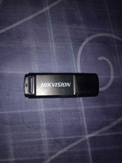 16gb Hikvision USB Drive