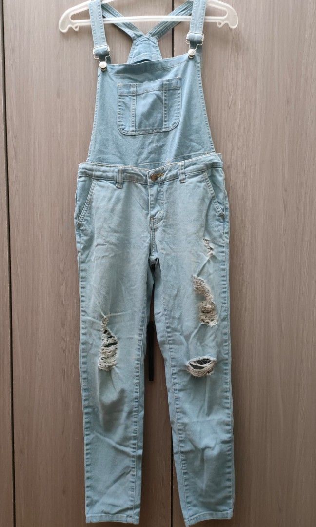 Ripped jeans jumper hot sale