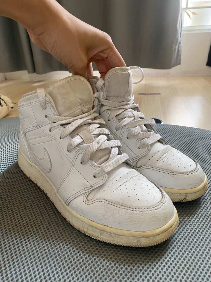 Womens air jordan 1 mid triple white discount